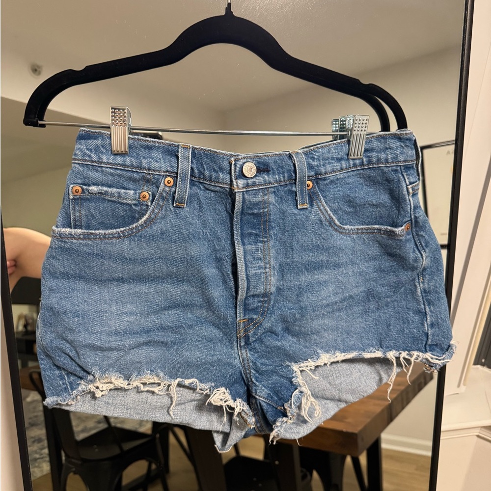 501 Levi’s Jean Shorts for Women